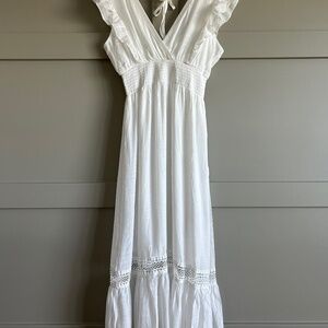 Elegant White Maxi Dress
